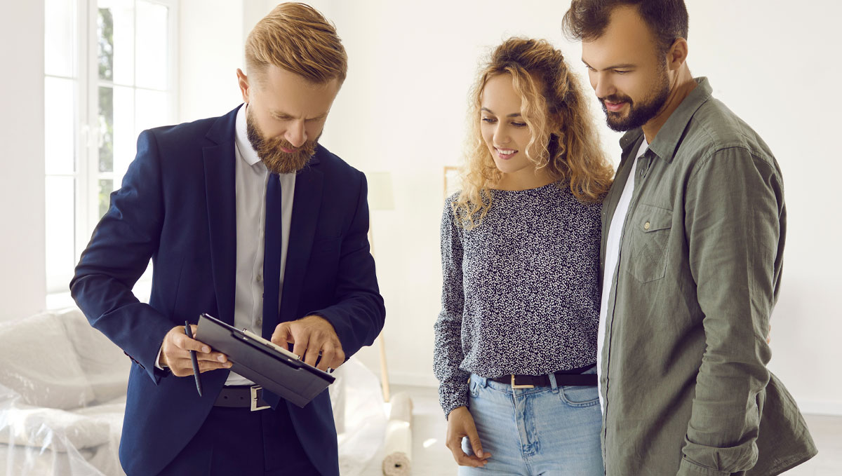 image showing a Mack Property employee explaining our Regular Inspecion checklist